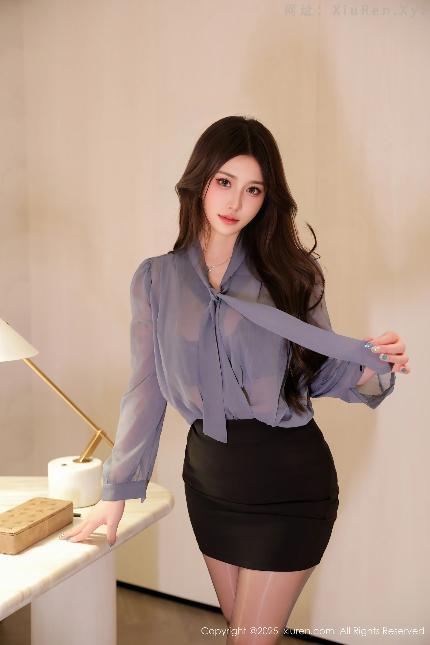 图片[6]-[XiuRen秀人网] VOL.10484 模特蛋蛋宝性感OL服饰露黑色蕾丝内衣配超薄黑丝秀美腿诱惑写真83P-秀人网官方网站